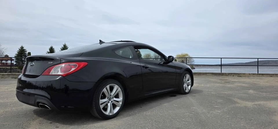 2011 Hyundai Genesis - Image 4 of 9