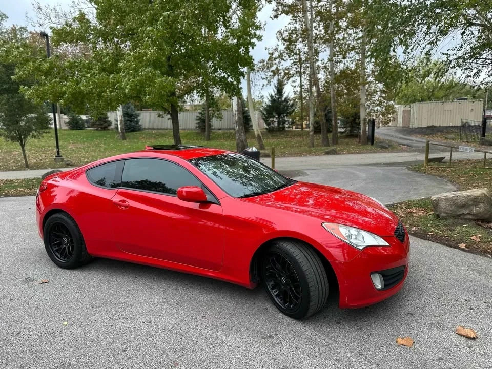 2011 Hyundai Genesis Coupe - Image 2 of 12