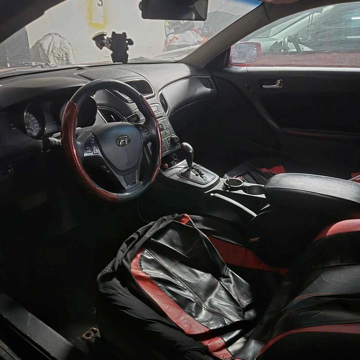 2011 Hyundai Genesis Coupe - Image 6 of 13