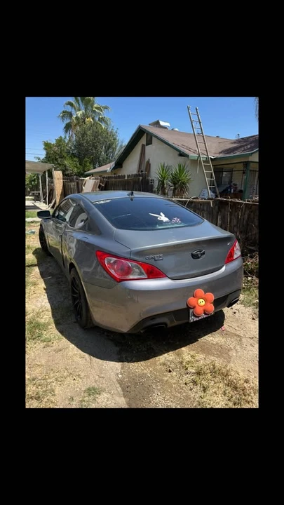 2011 Genesis - Image 2 of 7