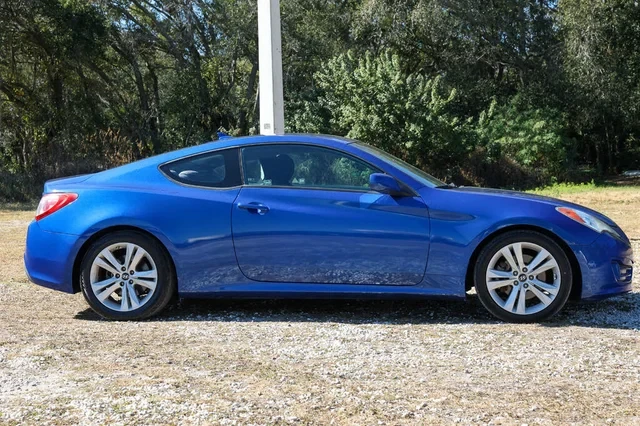 2011 Hyundai Genesis Coupe - Image 12 of 18