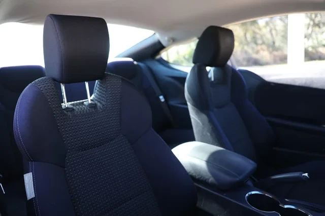 2011 Hyundai Genesis Coupe - Image 16 of 18