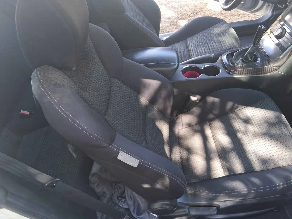 2011 Genesis - Image 7 of 12