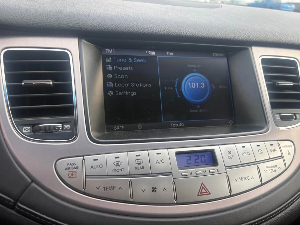 2011 Genesis G70 - Image 10 of 15