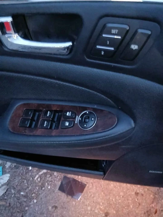 2011 Hyundai Genesis - Image 6 of 13