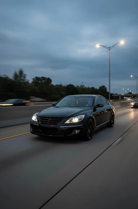 2011 Hyundai Genesis - Image 3 of 4