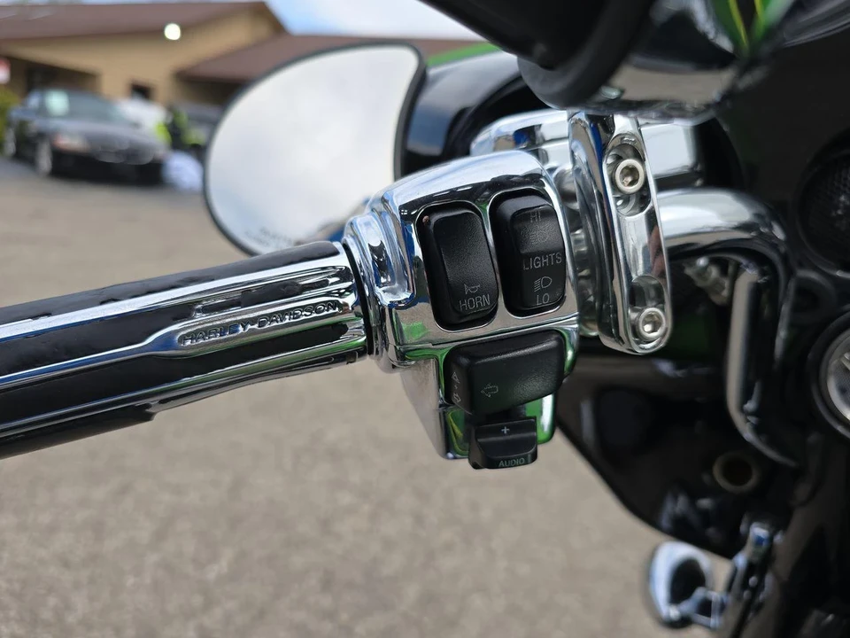 2011 Harley-Davidson CVO - Image 20 of 21