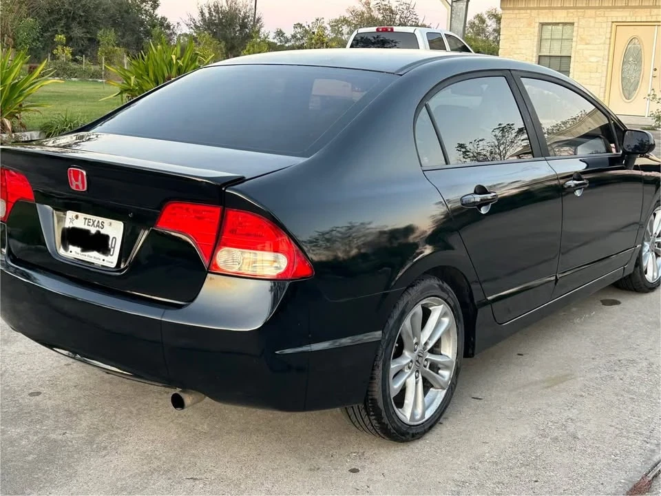 2011 Honda Civic 8th Gen - Image 6 of 10