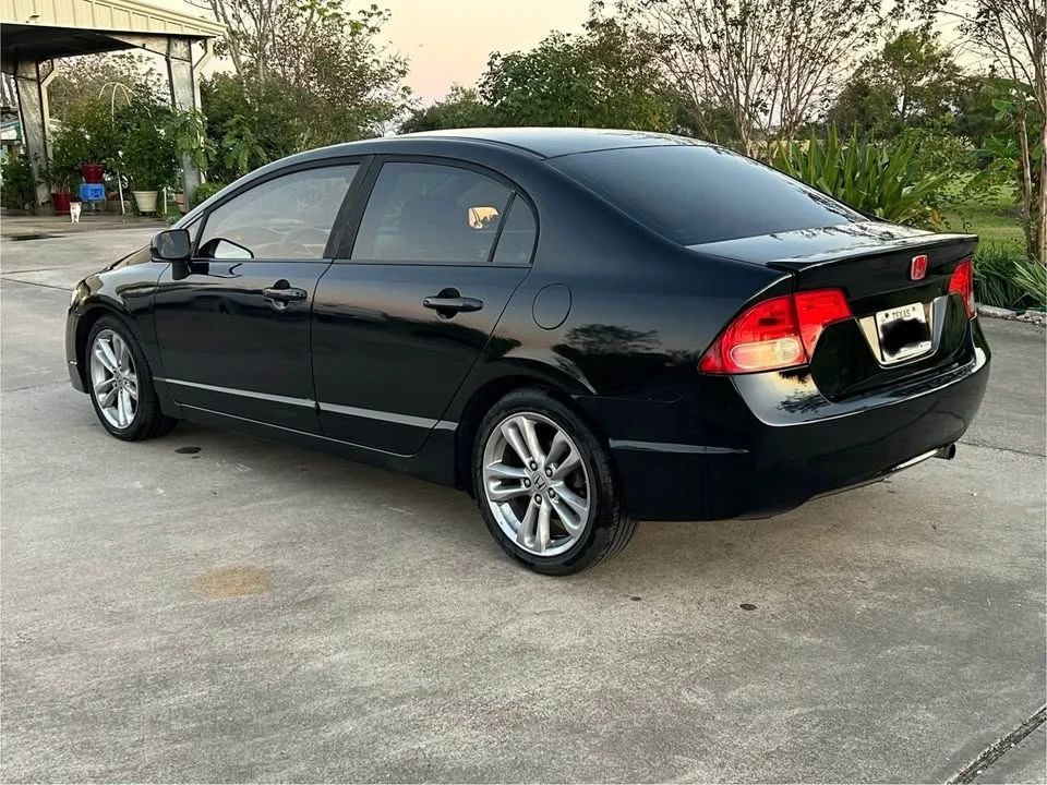 2011 Honda Civic 8th Gen - Image 5 of 10