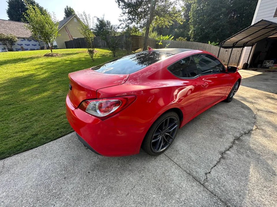 2011 Hyundai Genesis Coupe - Image 5 of 17