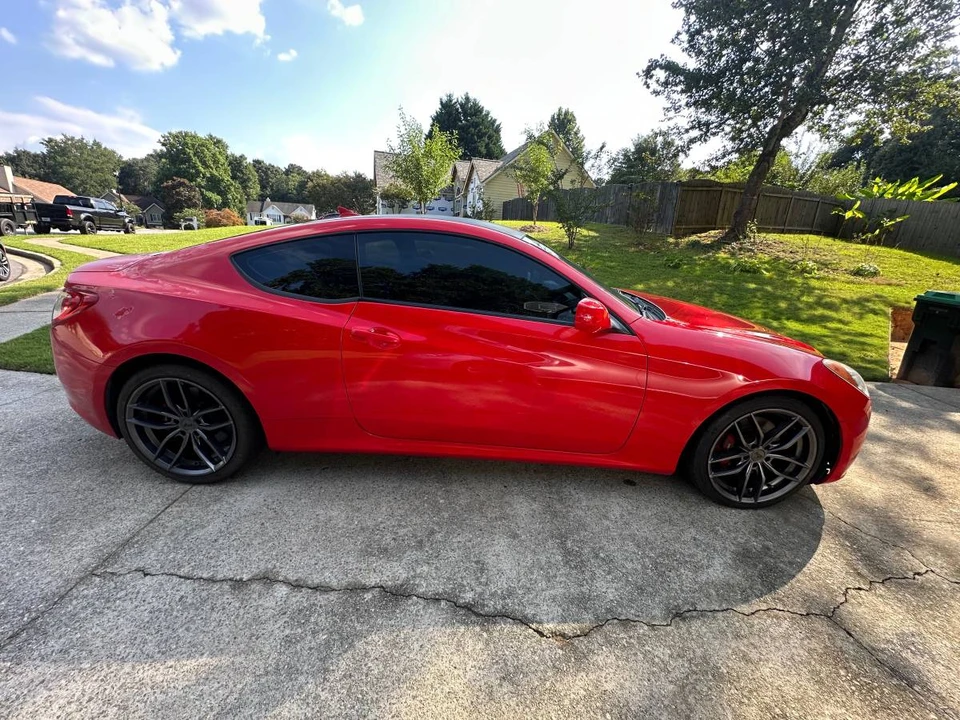 2011 Hyundai Genesis Coupe - Image 6 of 17