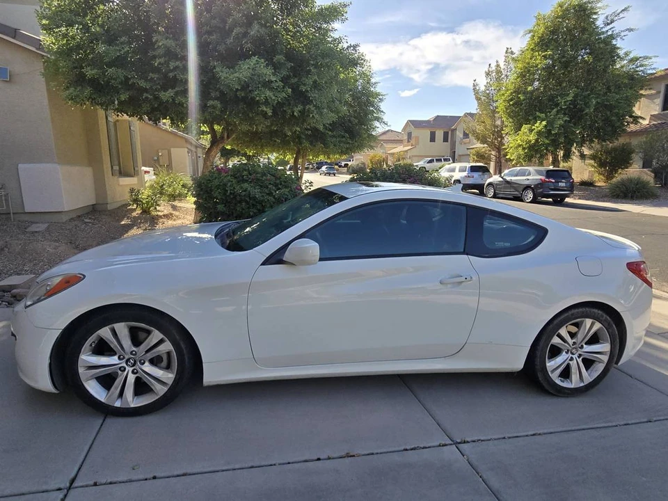 2011 Hyundai Genesis Coupe - Image 3 of 6
