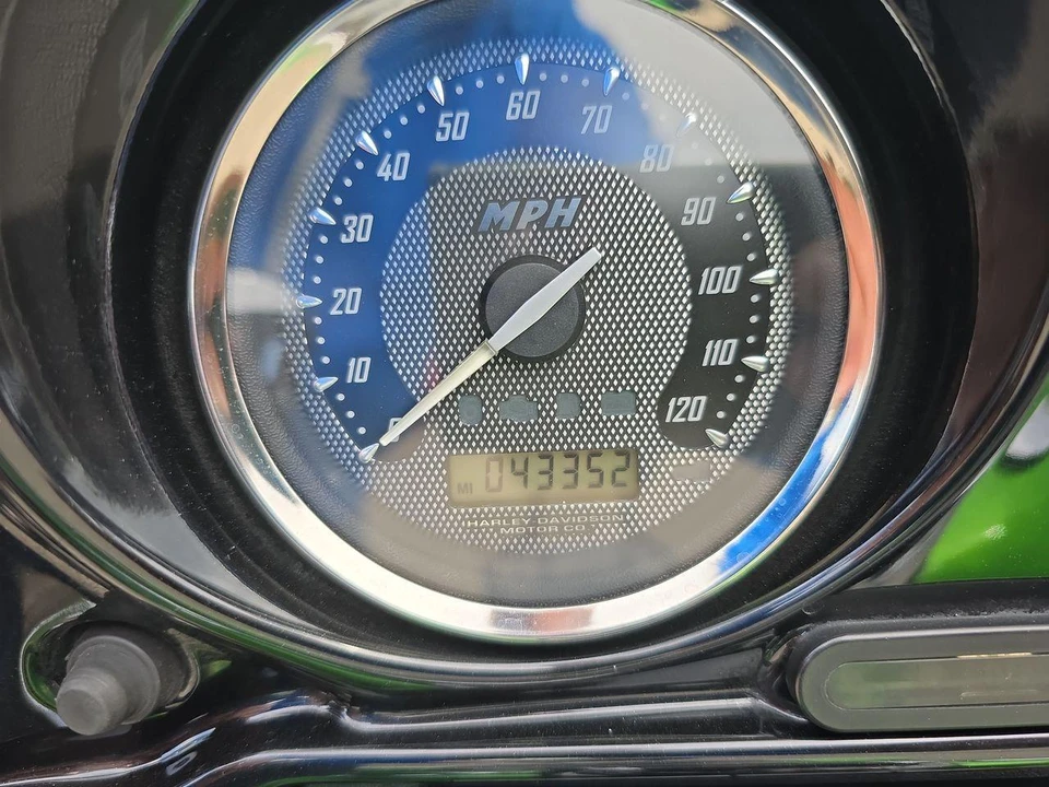 2011 Harley-Davidson CVO - Image 10 of 25