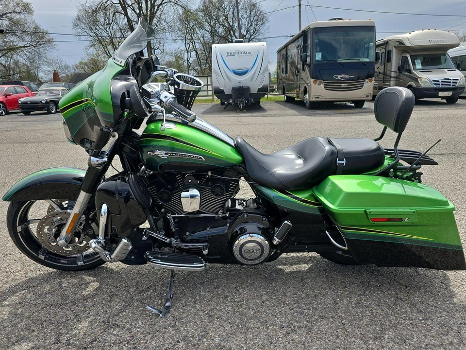 2011 Harley-Davidson CVO - Image 18 of 25