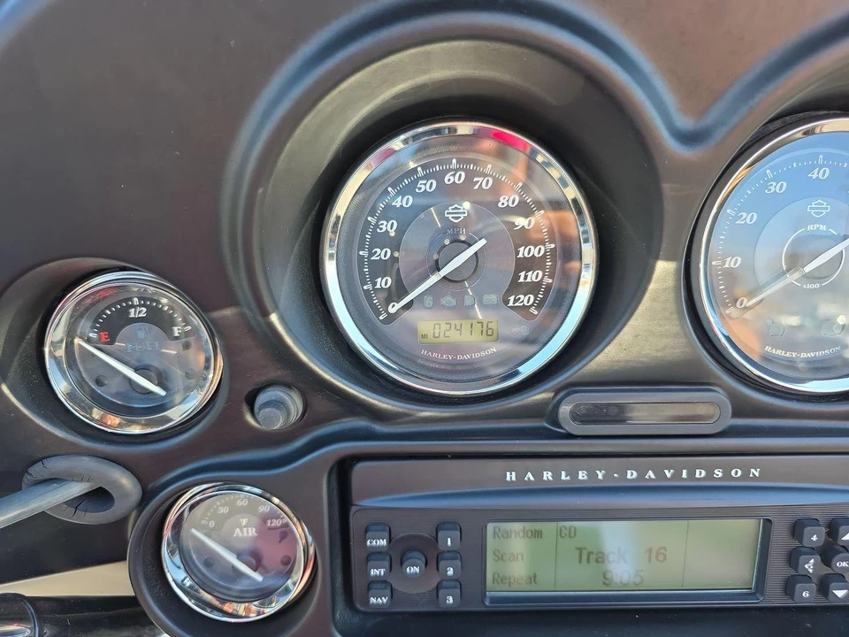 2011 Harley-Davidson Touring Twin Cam - Image 10 of 25