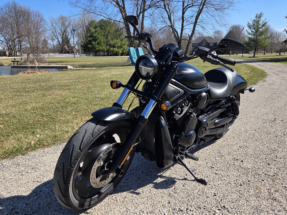 2011 Harley-Davidson V-Rod - Image 6 of 31