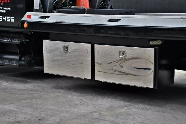 2011 Hino - Image 10 of 21
