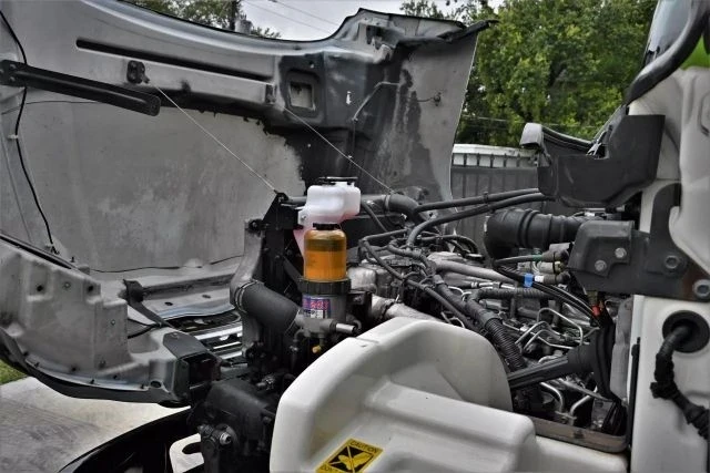 2011 Hino - Image 18 of 21