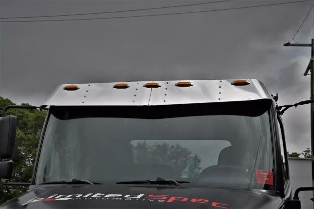 2011 Hino - Image 9 of 21