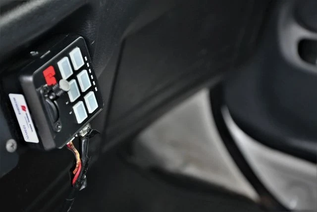 2011 Hino - Image 16 of 21