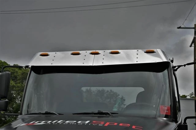 2011 Hino - Image 9 of 21