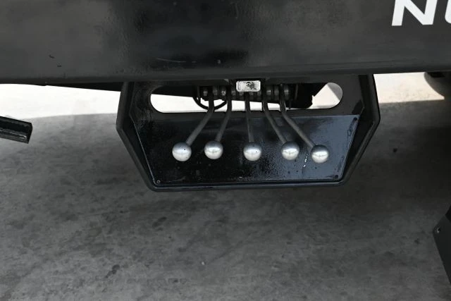 2011 Hino - Image 12 of 21