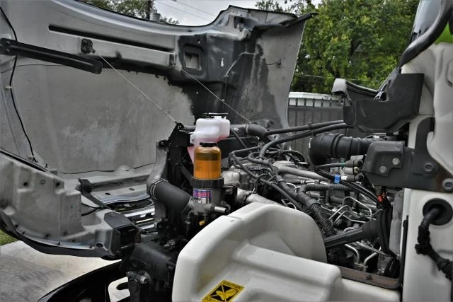 2011 Hino - Image 18 of 21