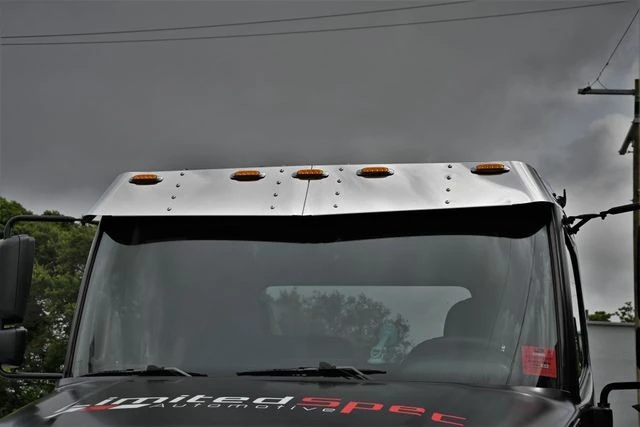 2011 Hino - Image 9 of 21