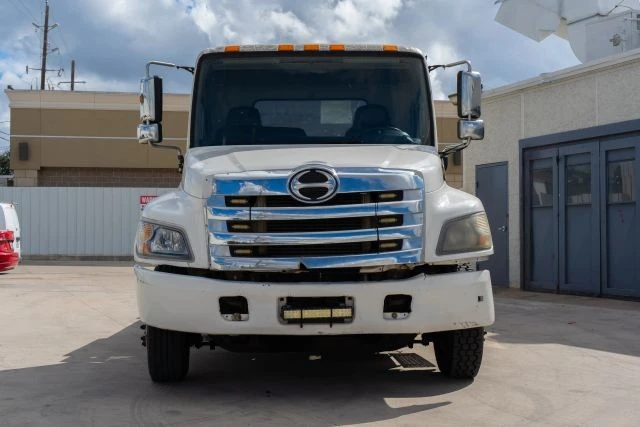 2011 Hino - Image 2 of 21