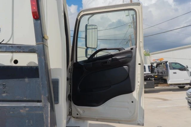 2011 Hino - Image 17 of 21