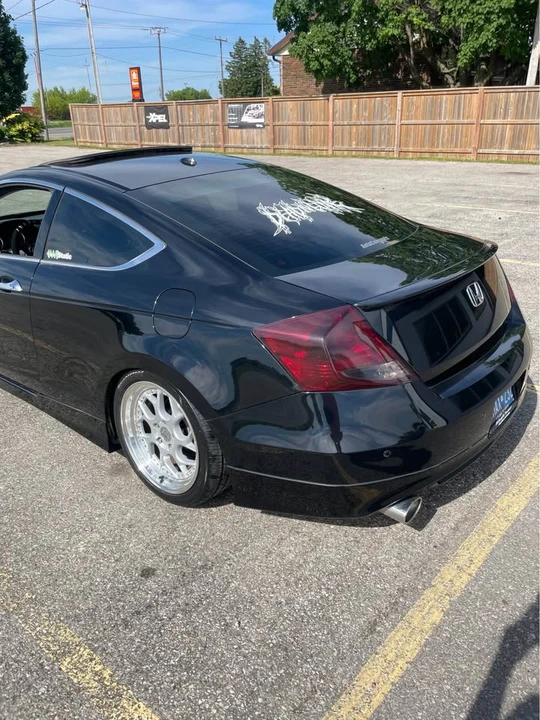 2011 Honda Accord 8th Gen - Image 2 of 6