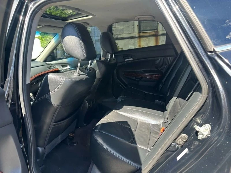 2011 Honda Accord 8th Gen - Image 11 of 12