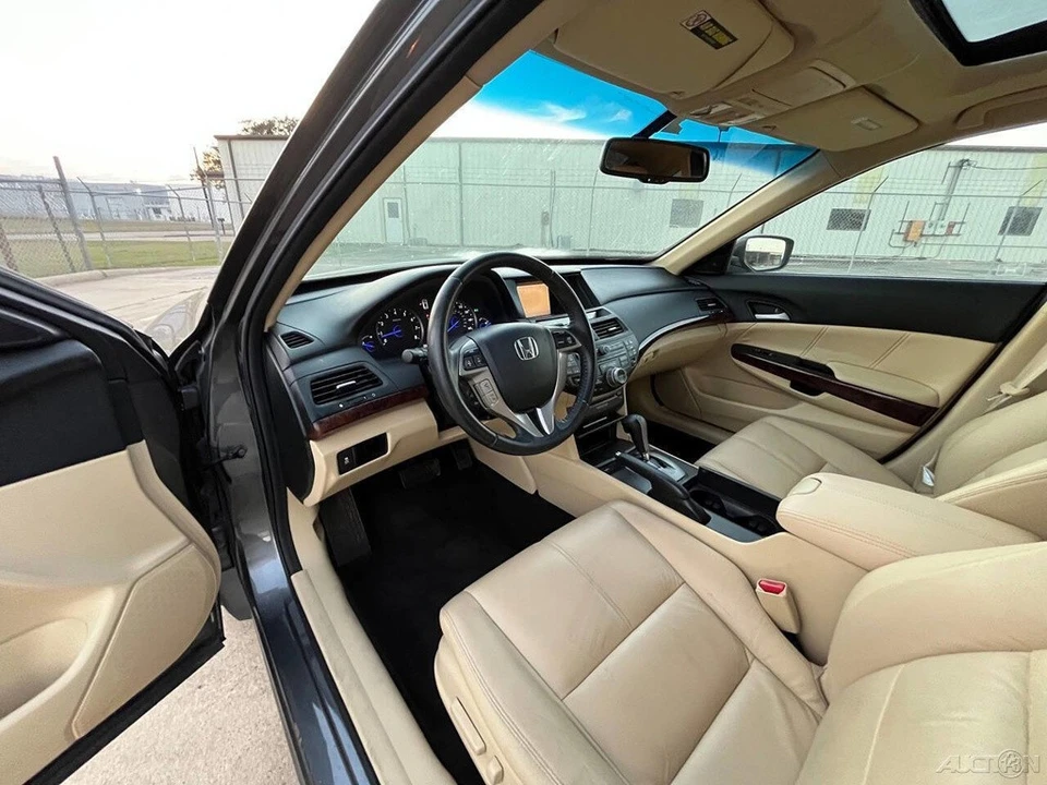 2011 Honda Accord 8th Gen - Image 20 of 21