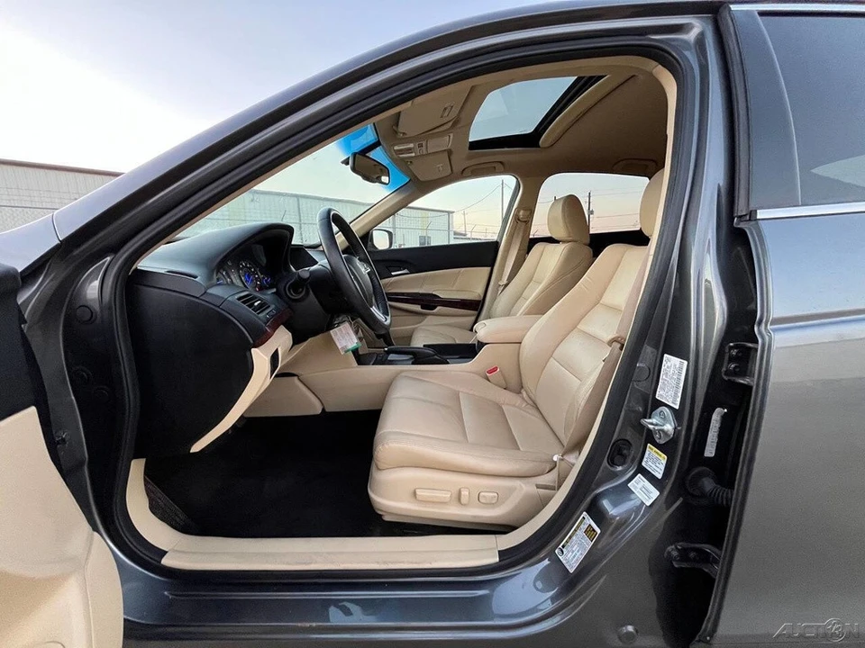2011 Honda Accord 8th Gen - Image 11 of 21