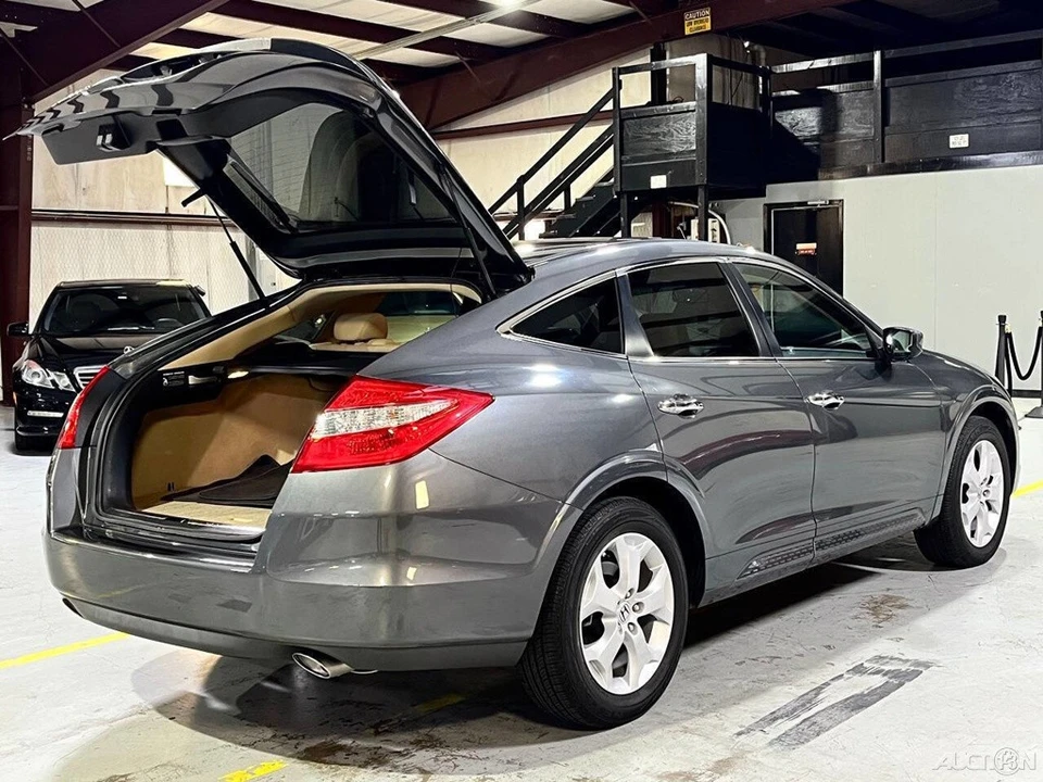 2011 Honda Accord 8th Gen - Image 18 of 21