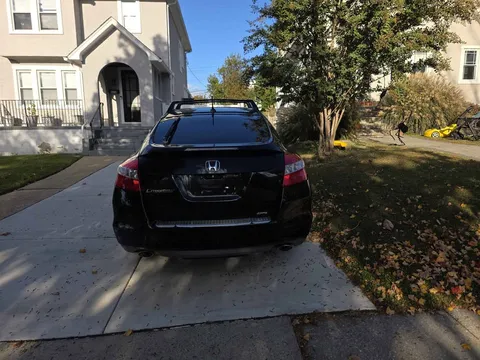 2011 Honda Accord 8th Gen - Image 2 of 15