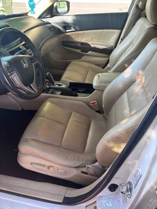 2011 Honda Accord 8th Gen - Image 9 of 15