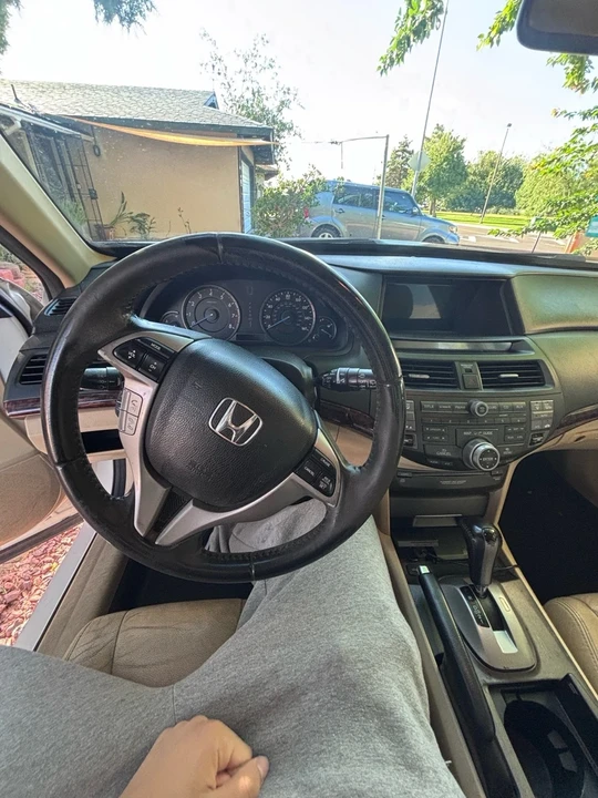 2011 Honda Accord 8th Gen - Image 6 of 15