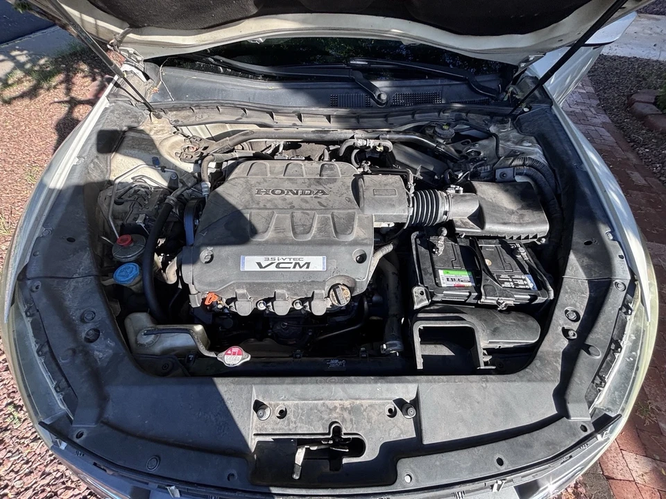 2011 Honda Accord 8th Gen - Image 12 of 15