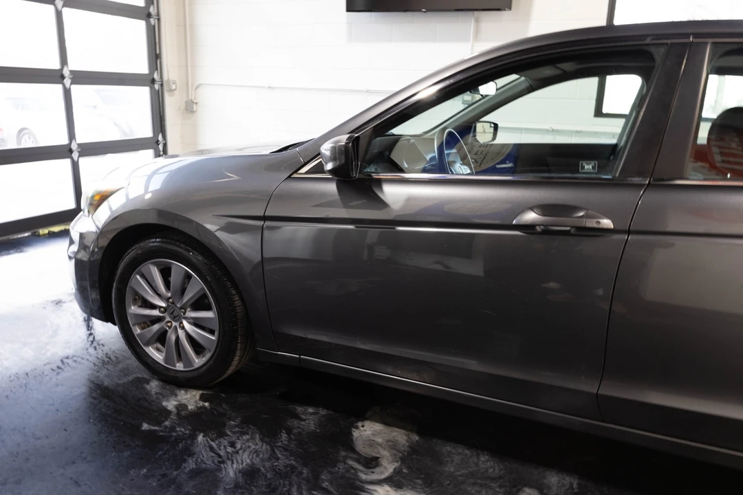 2011 Honda Accord 8th Gen - Image 2 of 12