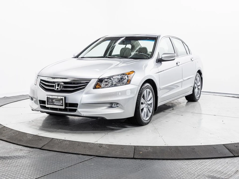 2011 Honda Accord 8th Gen - Image 3 of 21