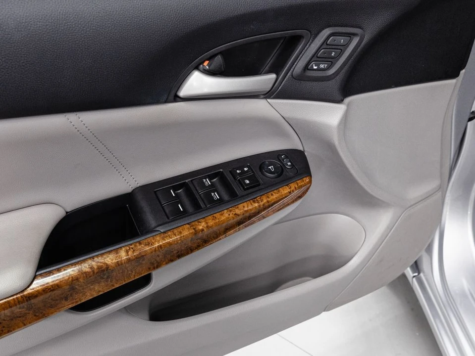 2011 Honda Accord 8th Gen - Image 6 of 21