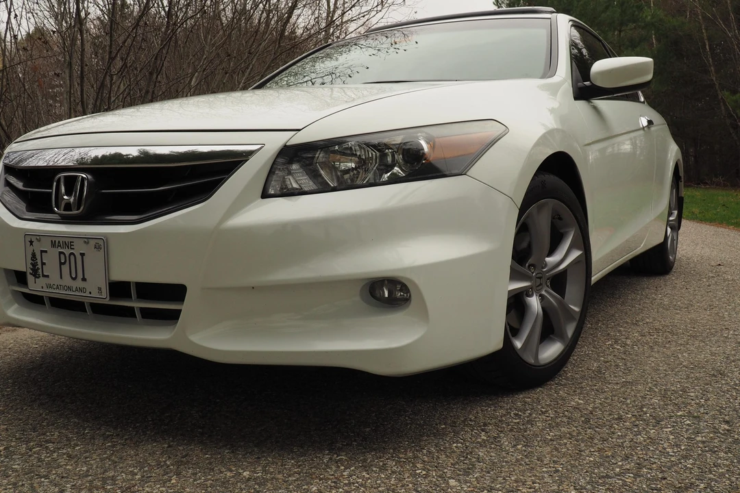 2011 Honda Accord 8th Gen - Image 19 of 31