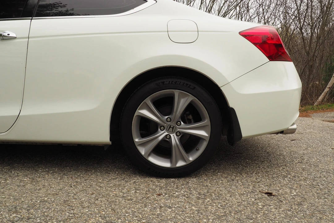 2011 Honda Accord 8th Gen - Image 23 of 31