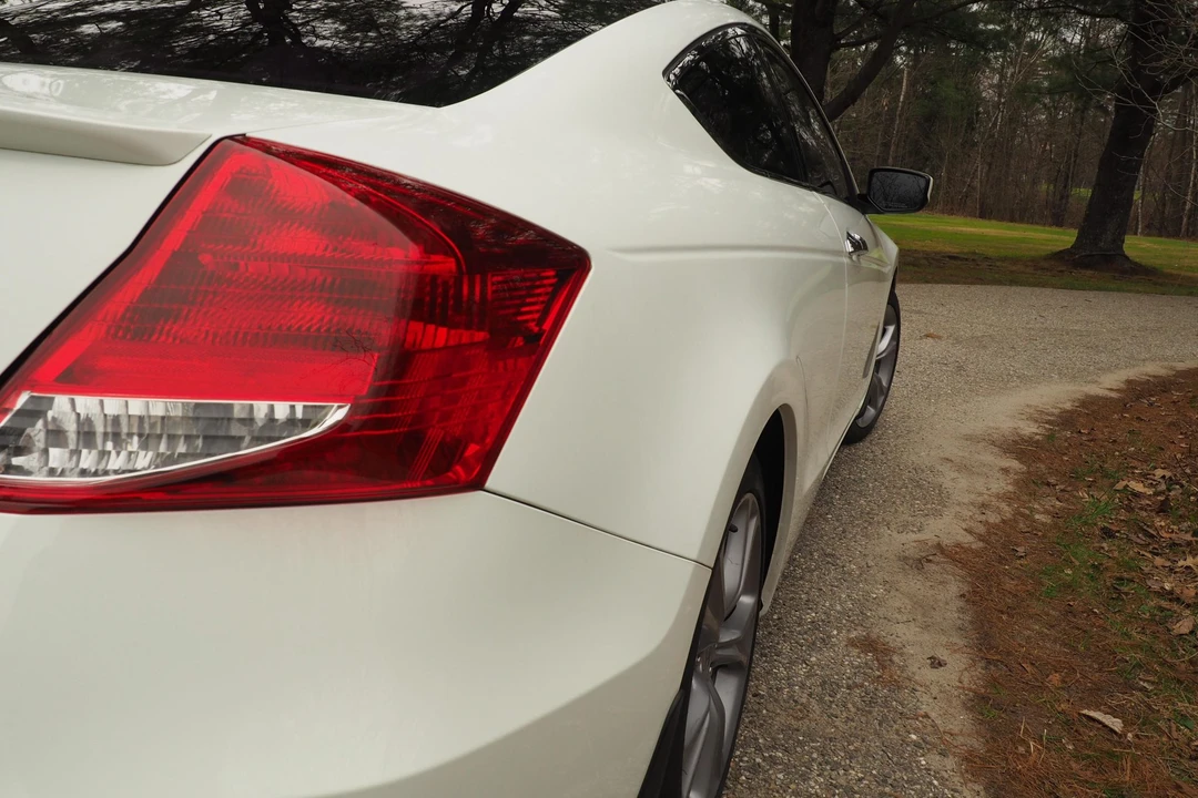 2011 Honda Accord 8th Gen - Image 28 of 31