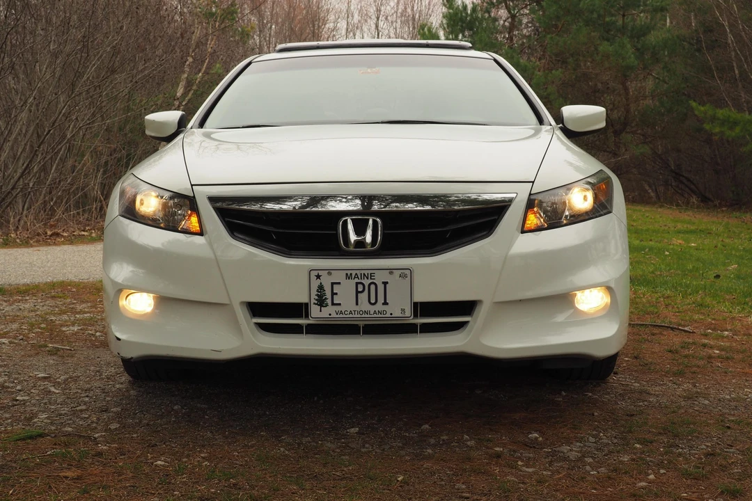2011 Honda Accord 8th Gen - Image 18 of 31