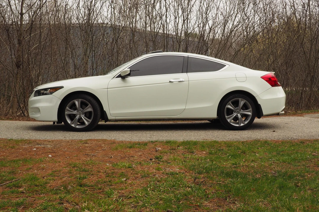 2011 Honda Accord 8th Gen - Image 4 of 31