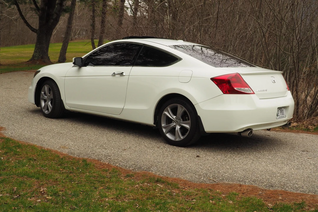 2011 Honda Accord 8th Gen - Image 6 of 31