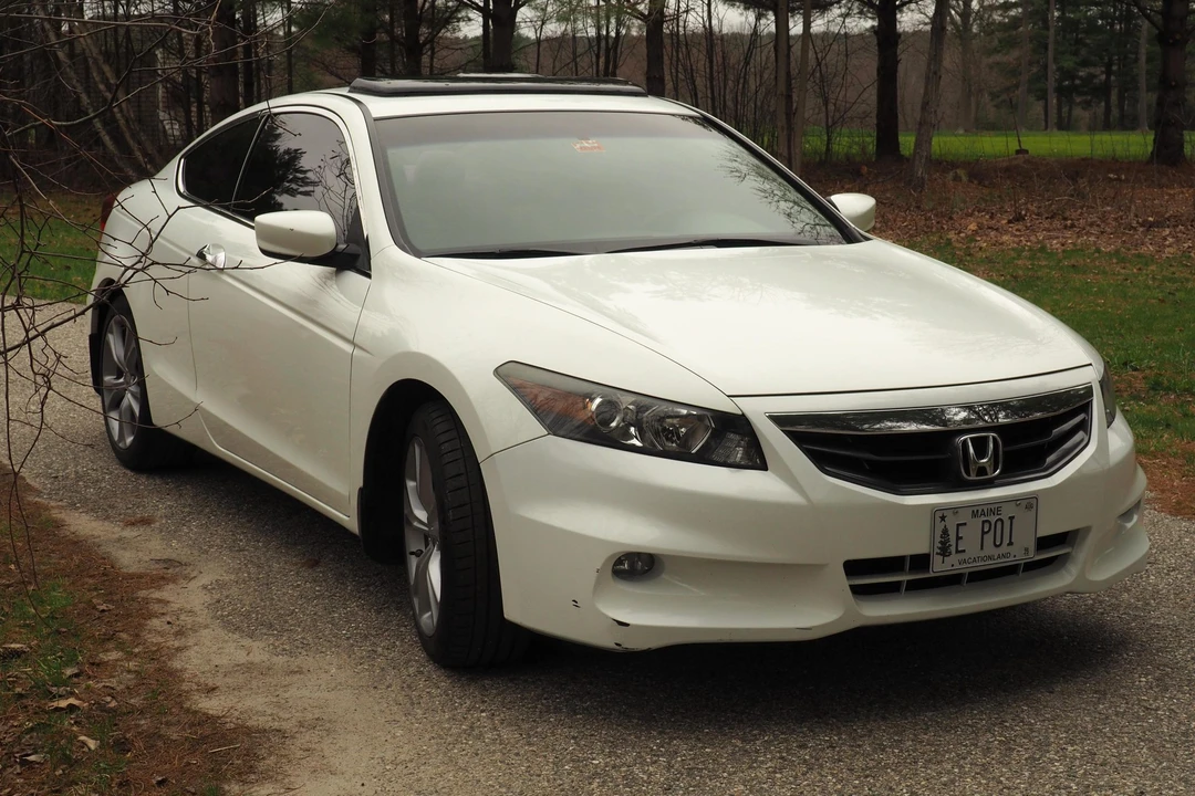 2011 Honda Accord 8th Gen - Image 14 of 31
