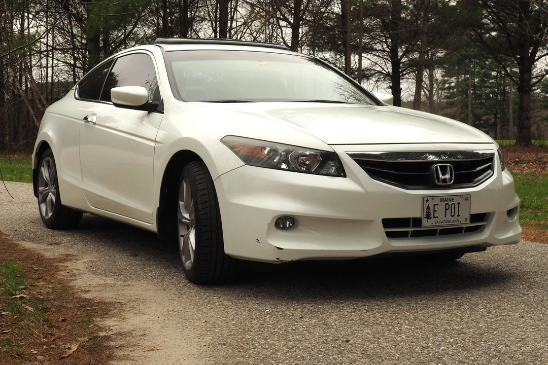 2011 Honda Accord 8th Gen - Image 13 of 31